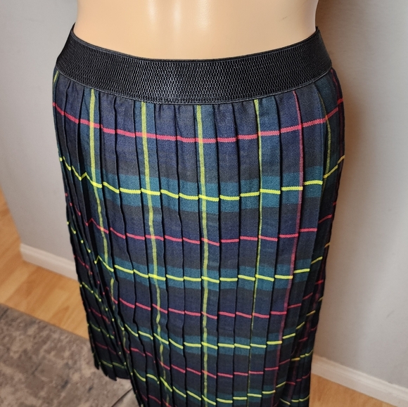 NWT Romeo & Juliet Couture Pull On Twill Pleat Tartan Plaid Skirt Holiday Large - Picture 7 of 16